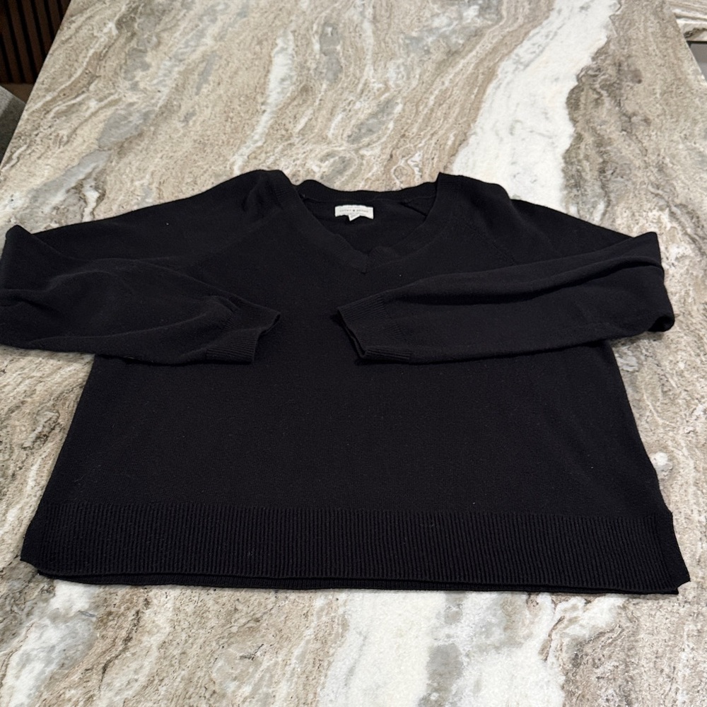 Lucky Brand Women Dark V-Neck Sweater